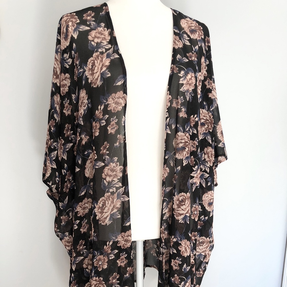 Women’s Floral Kimono Blouse Black